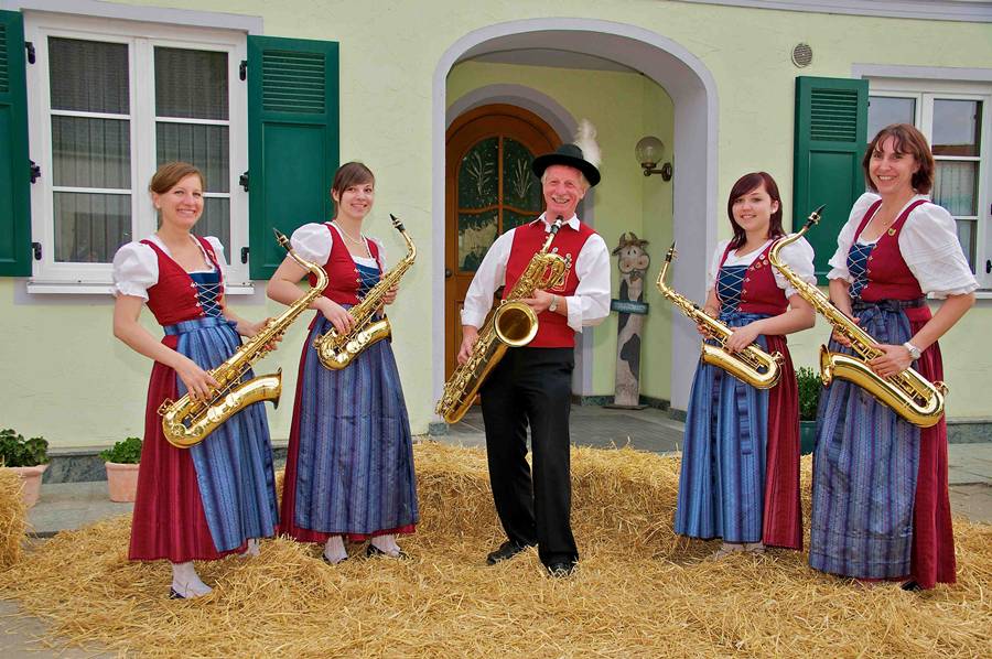 Schwäbische Trachtenkapelle Hirblingen e.V. | Saxophone